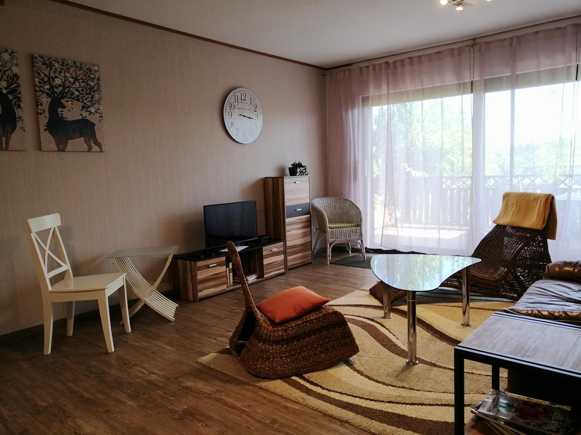 Haus Mohr - Ferienwohnung im Taunus Weilmunster Exterior foto